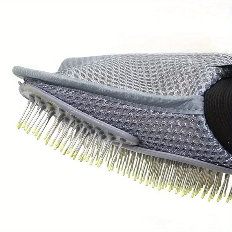 Pet Grooming Deshedding Glove - detail view 2